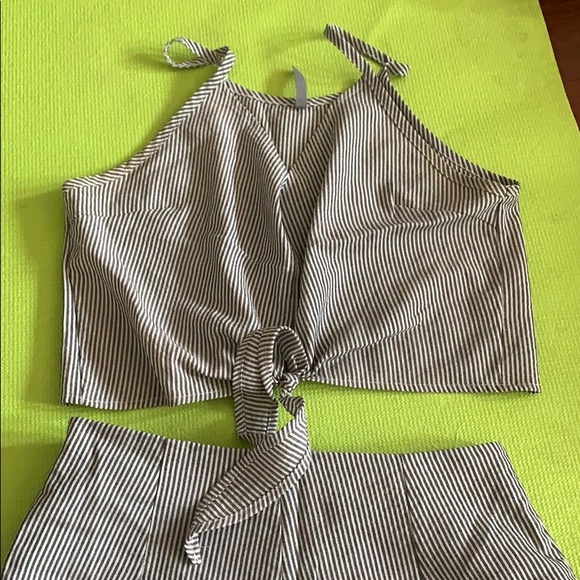 2 piece set top and bottom - Picture 1 of 3